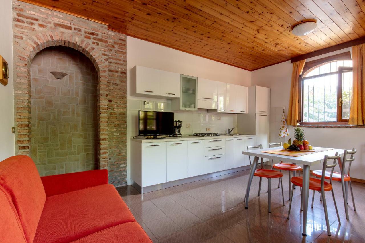 Villa Mariarosa Apartments Tignale Exterior photo